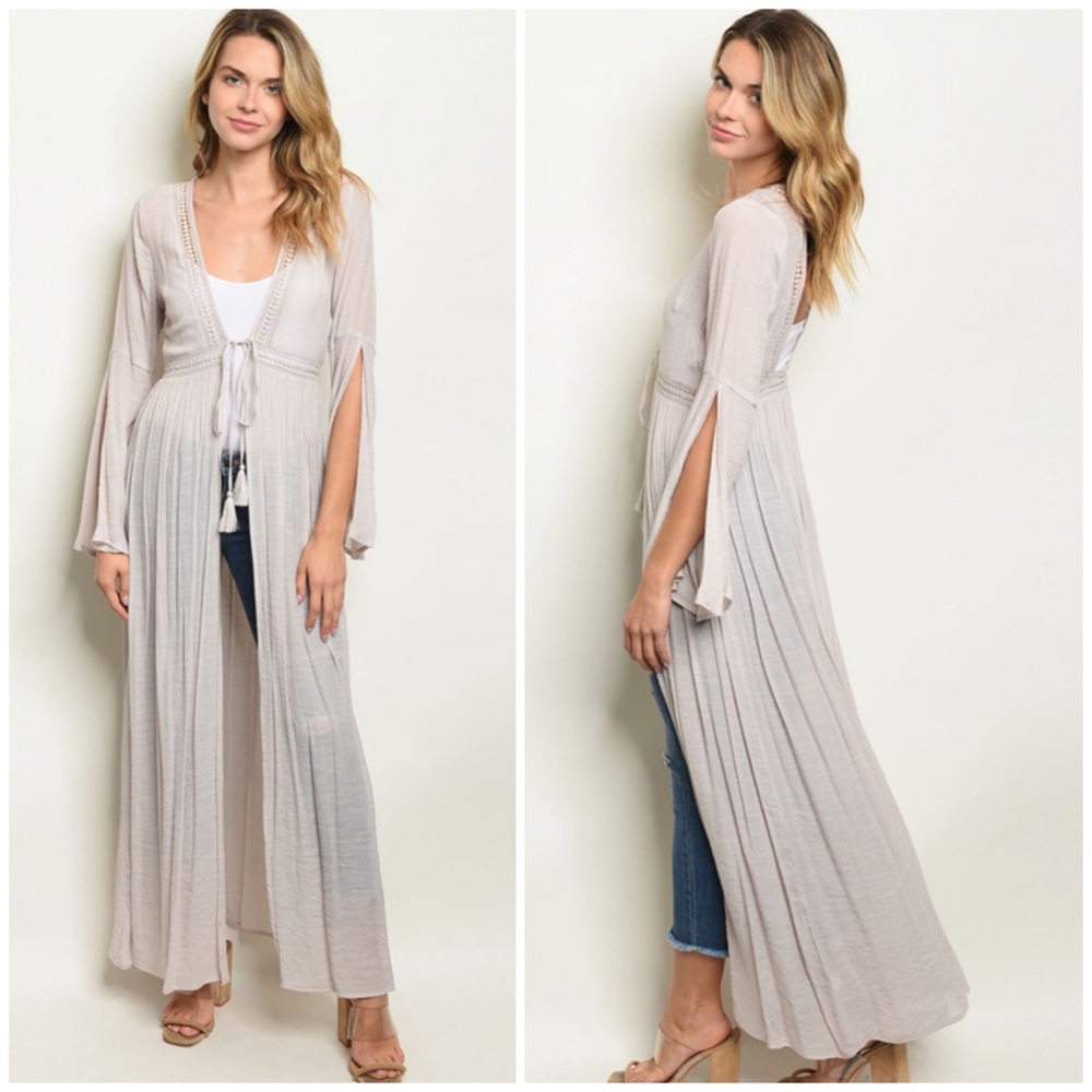 SILVER GREY CROCHET KIMONO